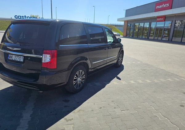 Chrysler Town &amp; Country cena 57500 przebieg: 183000, rok produkcji 2014 z Mława małe 191